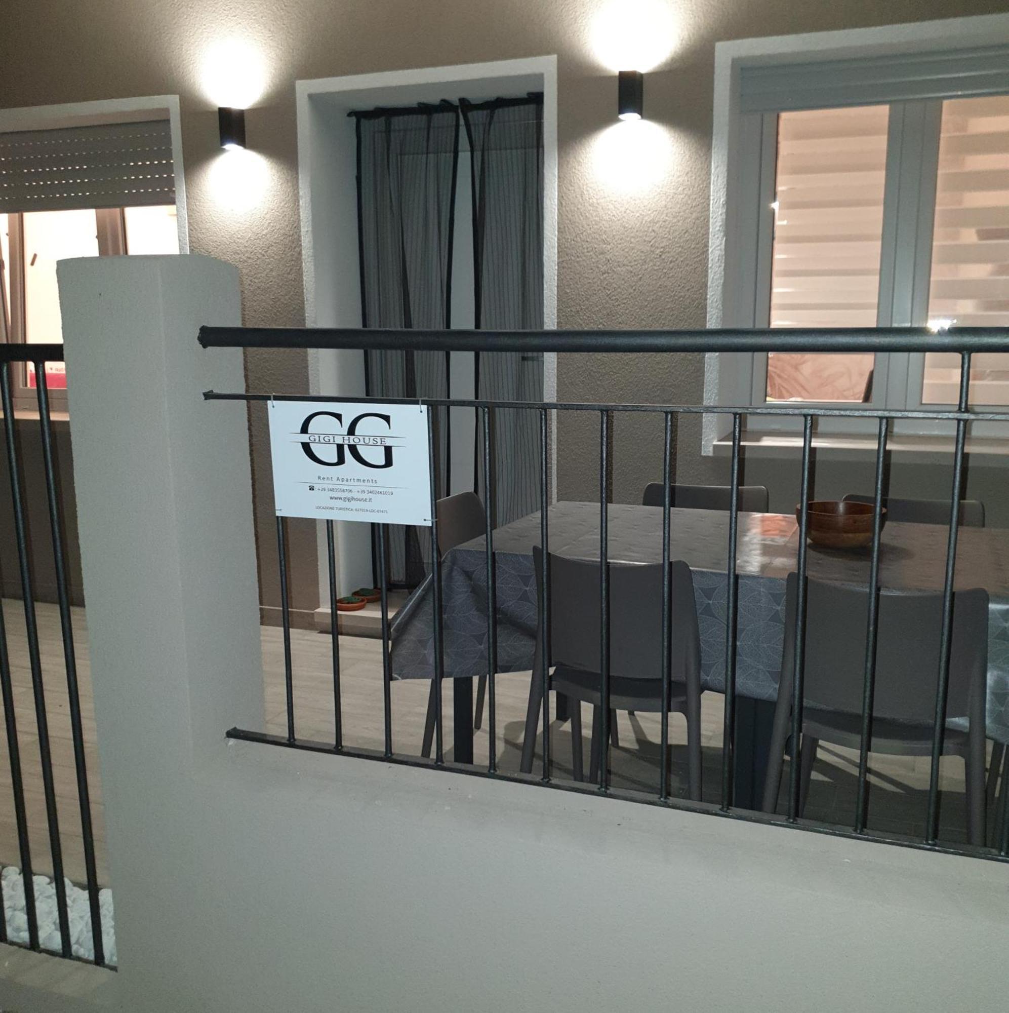 Gigi House Appartamento Piazza Mazzini 300M Dal Mare 리도 디 예솔로 외부 사진